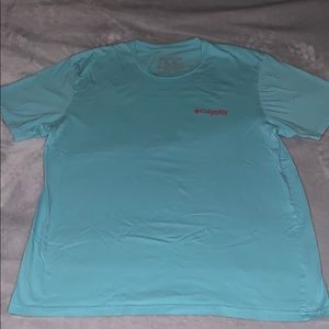 Columbia t-shirt